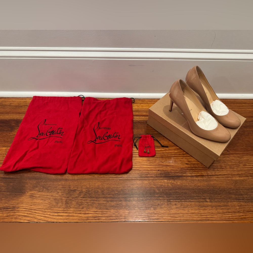 Christian Louboutin Beige Patent Leather Rounded Toe Pump Heels - Picture 13 of 16